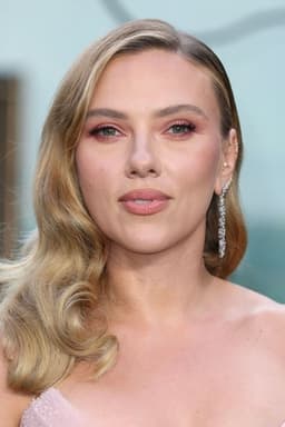 Scarlett Johansson profile photo