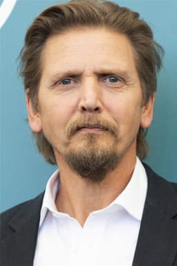 Barry Pepper profile photo