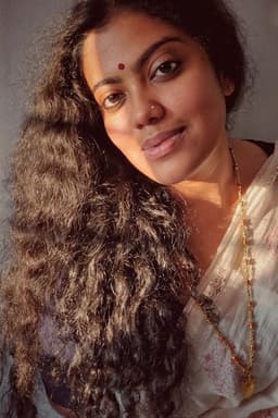 Pooja Mohanraj profile photo